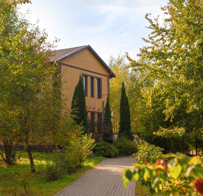 ухоженный коттедж